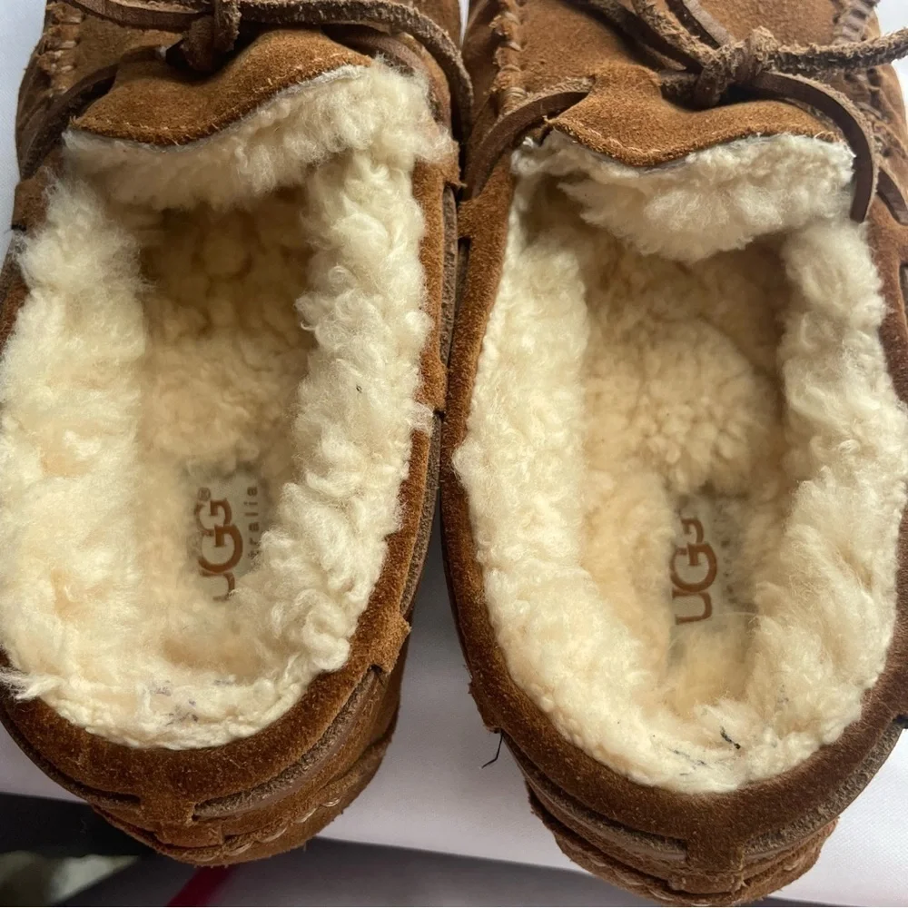 Kids UGG Australia Dakota Suede Slipper 5296 Size 2 Chestnut Original EUC